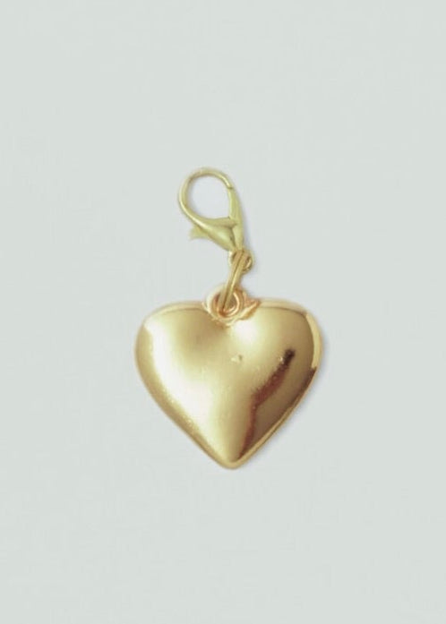 <tc>Heart charm</tc>